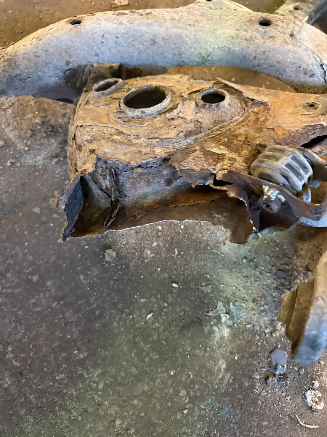Rear Control Arm Replacement and Subframe Restoration — Audi A6 C6 — 4