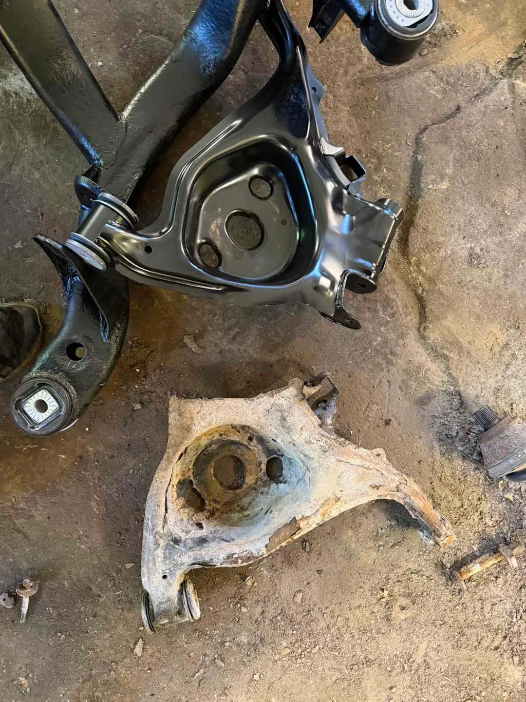 Control Arm, Shock Absorber, and Bushing Replacement — Audi A6 C6 — 1