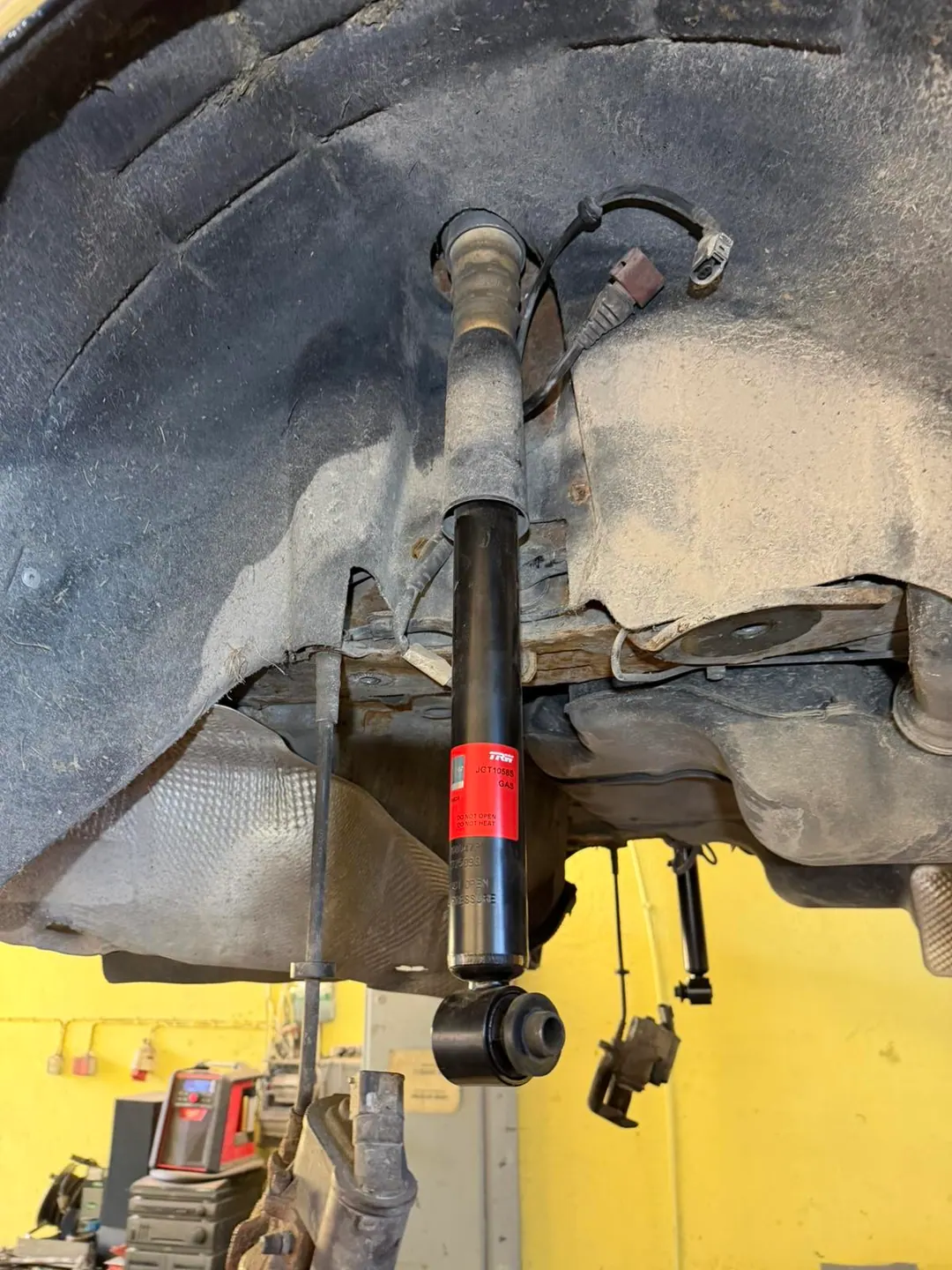 Control Arm, Shock Absorber, and Bushing Replacement — Audi A6 C6 — 3